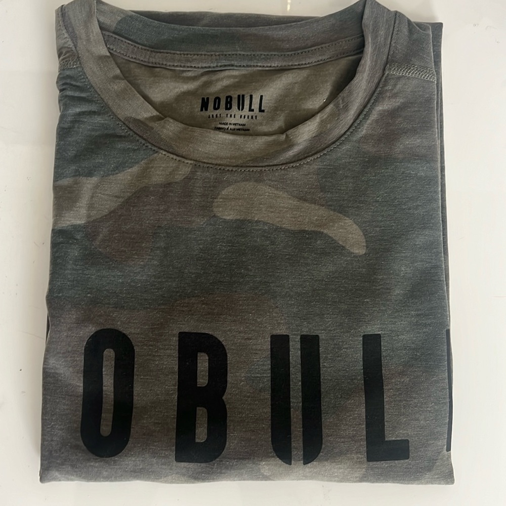 MEN'S CAMO NOBULL TEE